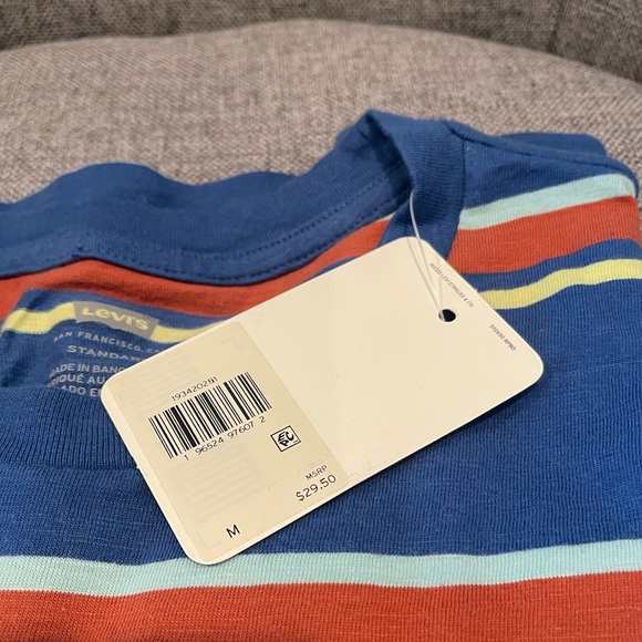Levi’s Striped Short Sleeve T-Shirt - Picture 3 of 3